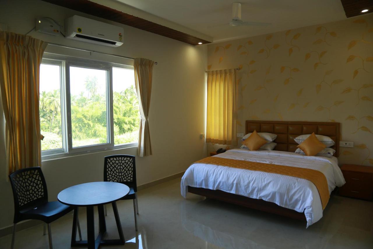 The Riviera Hotel Theni Kültér fotó